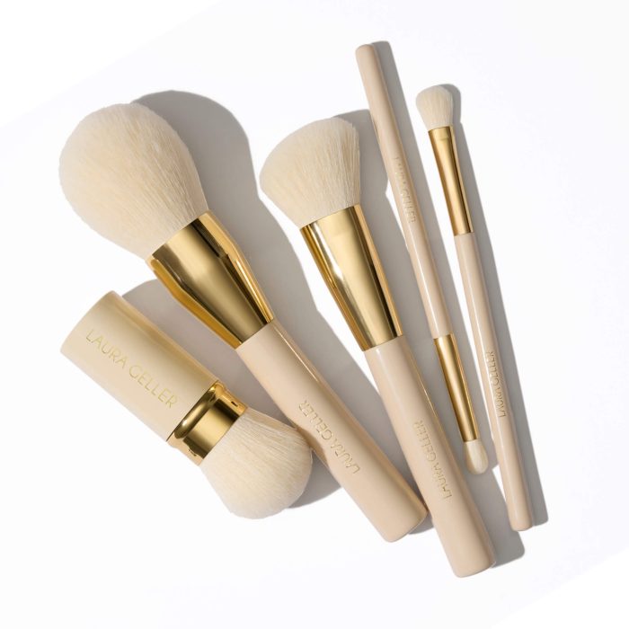 LG_Holiday2024_5PCFullFaceBrushSet_Lifestyle1_0ba2b095-7e63-4841-b80e-da9dcf44c2c5.jpg